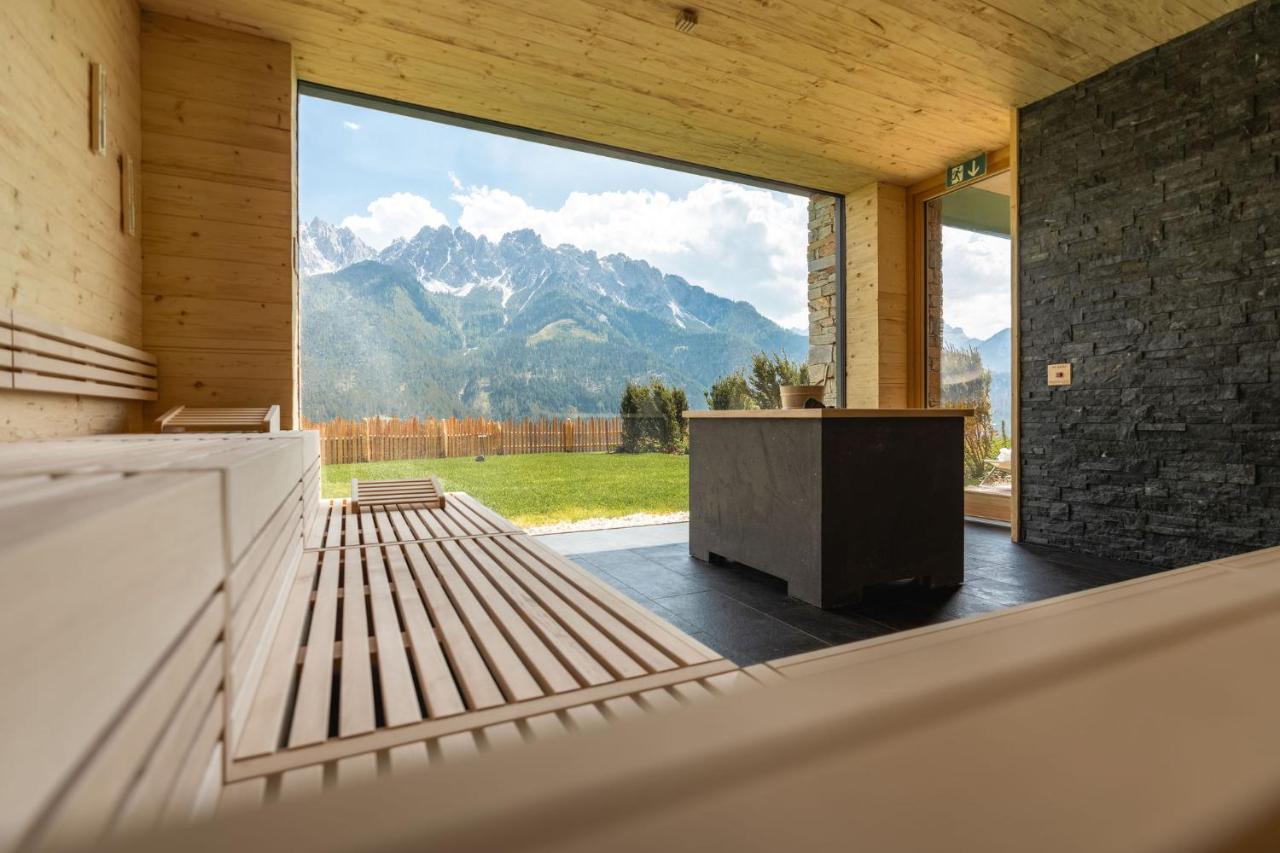 Hotel Schopfenhof San Candido Bagian luar foto