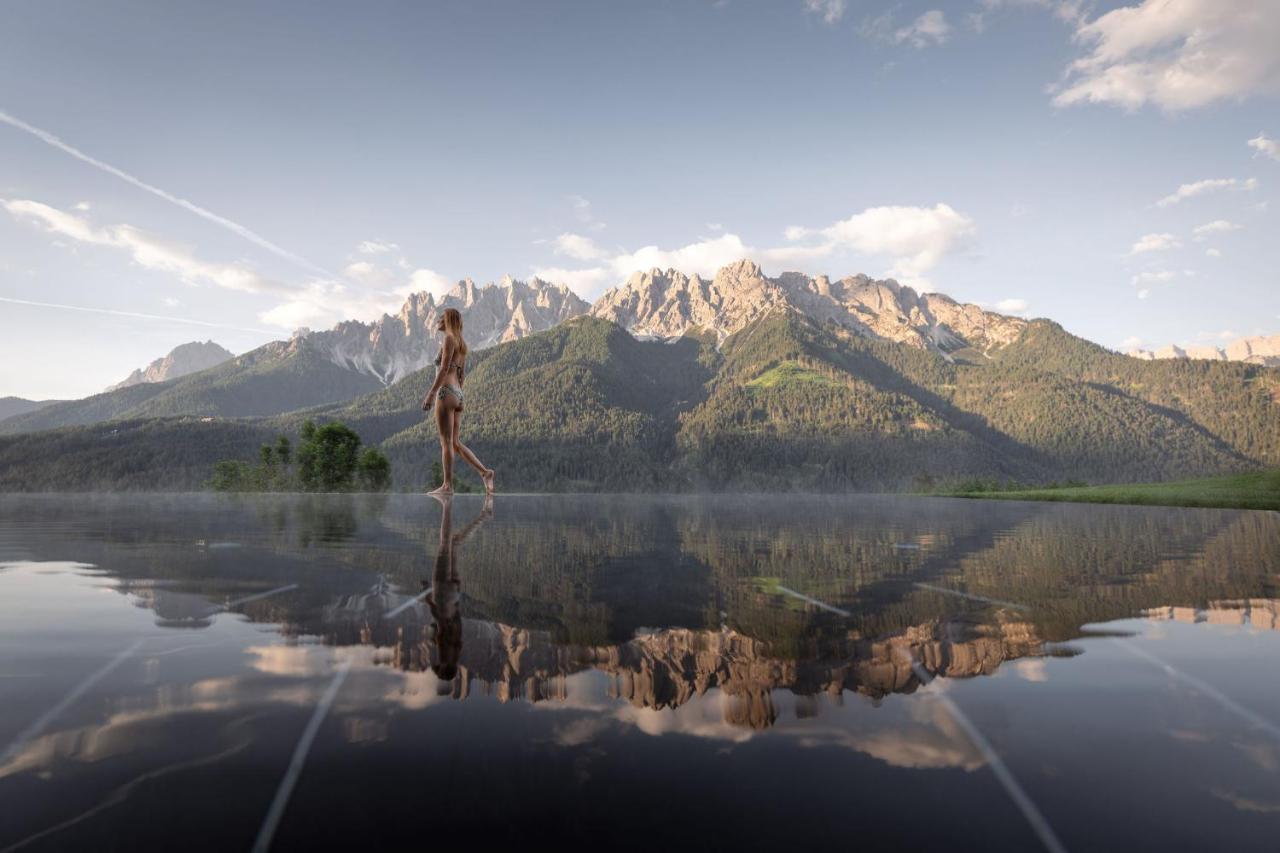 Hotel Schopfenhof San Candido Bagian luar foto