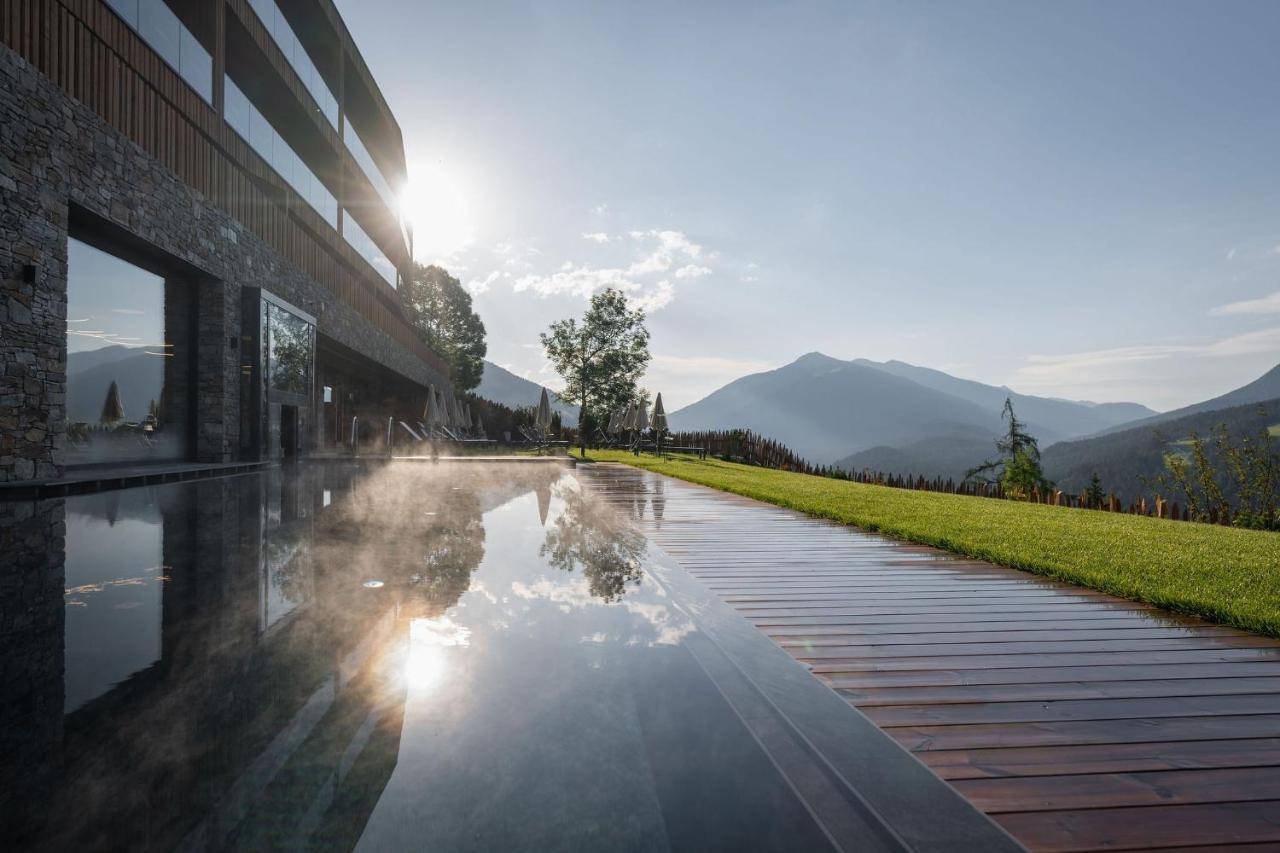 Hotel Schopfenhof San Candido Bagian luar foto