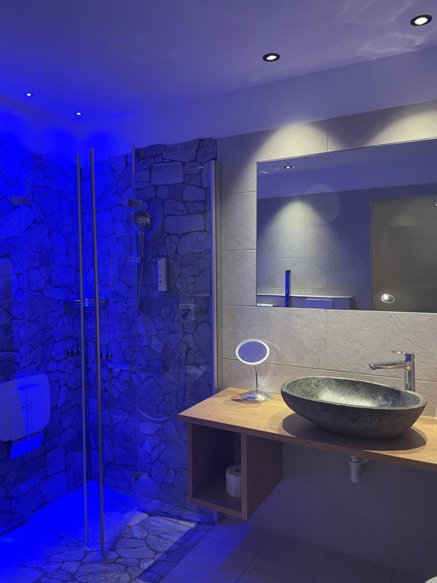 Hotel Schopfenhof San Candido Bagian luar foto