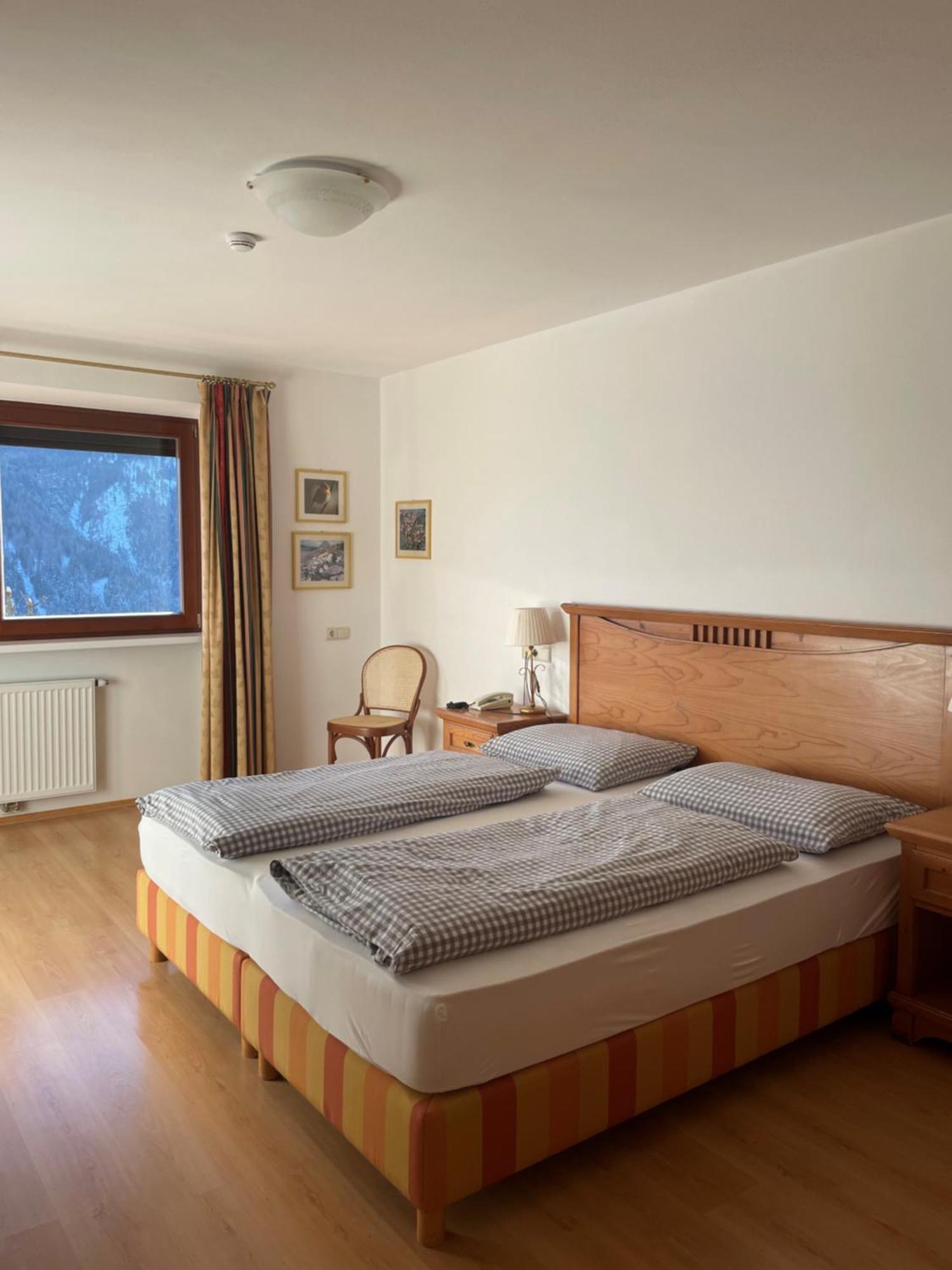 Hotel Schopfenhof San Candido Bagian luar foto