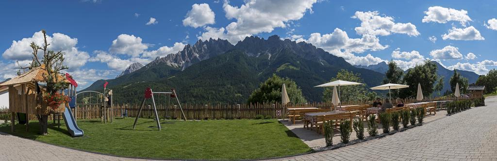 Hotel Schopfenhof San Candido Bagian luar foto