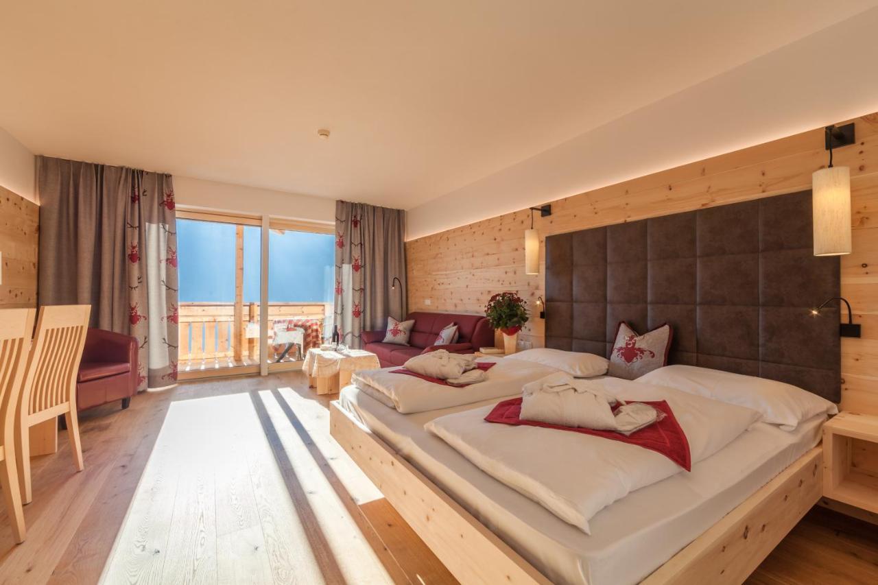 Hotel Schopfenhof San Candido Bagian luar foto